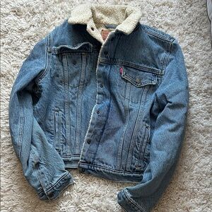 Women’s Levi 90’s Trucker Sherpa Denim Jacket